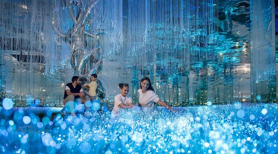 AYA Universe: Immersive Light Experience